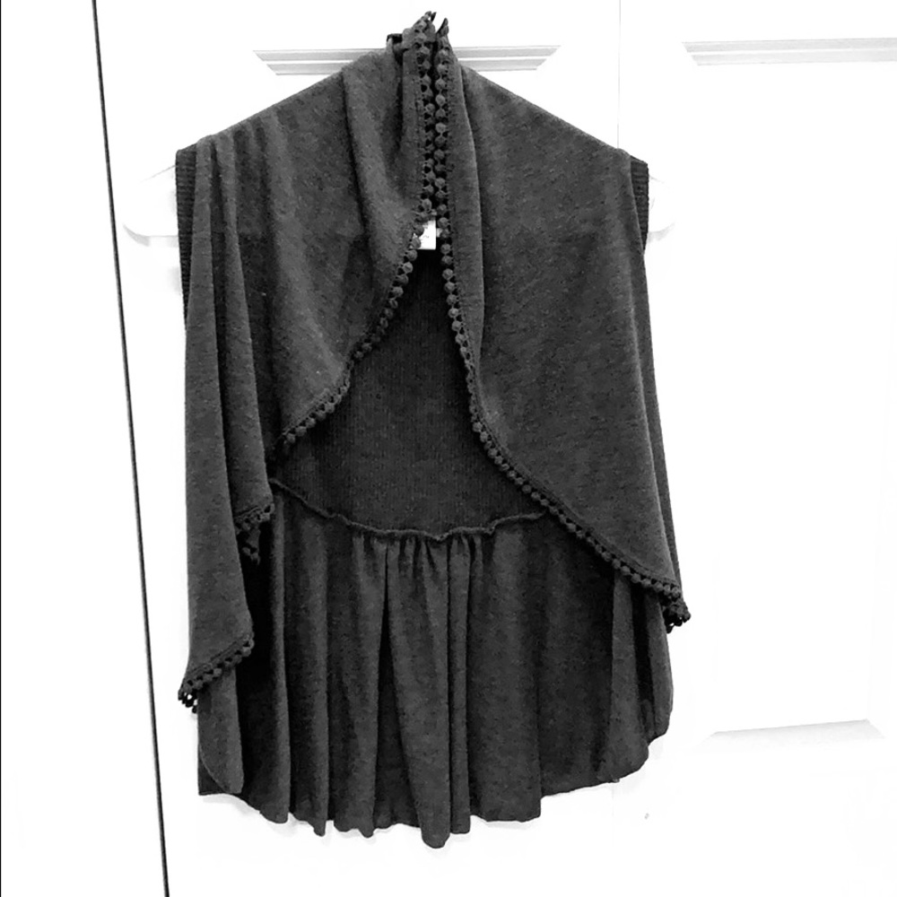 Cute vest, never worn, size small